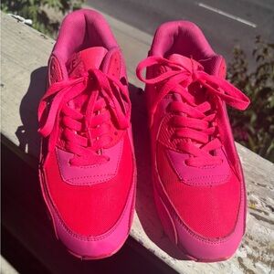 Nike Women's Bright Pink Sneakers